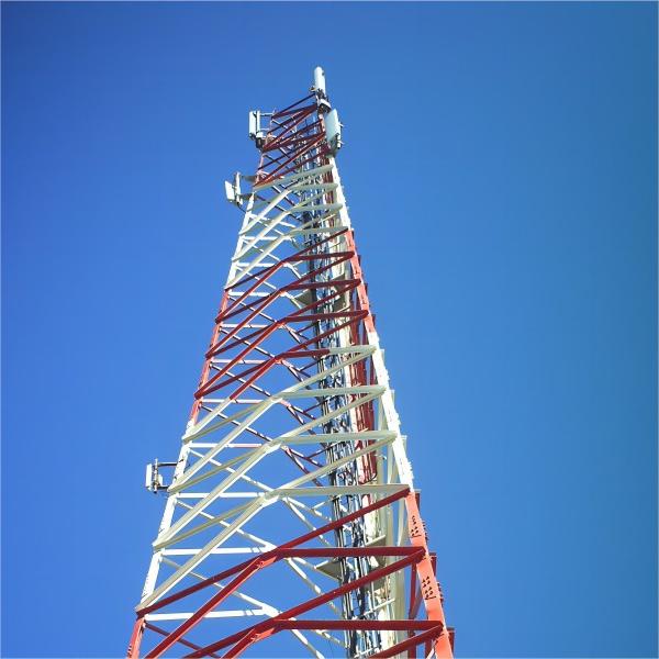torre de telecomunicaciones
