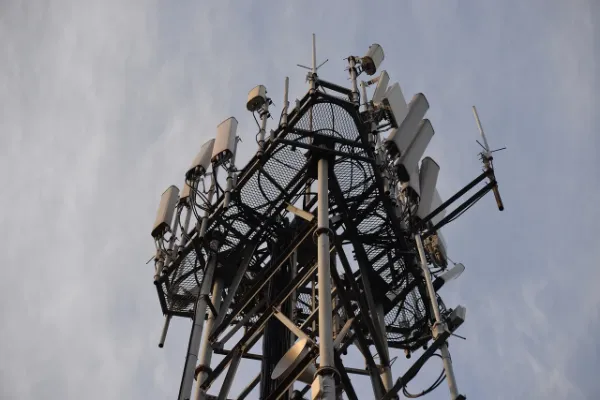 torre tubular de acero de telecomunicaciones