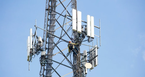 torre celular de acero para telecomunicaciones