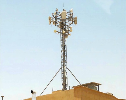 telecomunicaciones de la torre del tejado